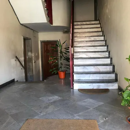 Lisbon, One Bedroom Apartment Near Beach In Oeiras *