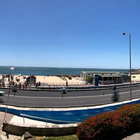 Lisbon, One Bedroom Apartment Near Beach In Oeiras