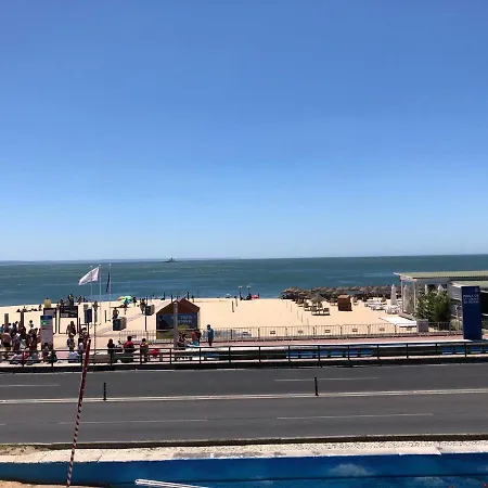 Lisbon, One Bedroom Apartment Near Beach In Oeiras