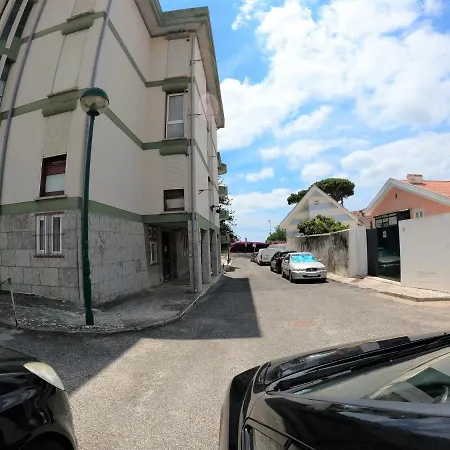 Lisbon, One Bedroom Apartment Near Beach In Oeiras Appartement